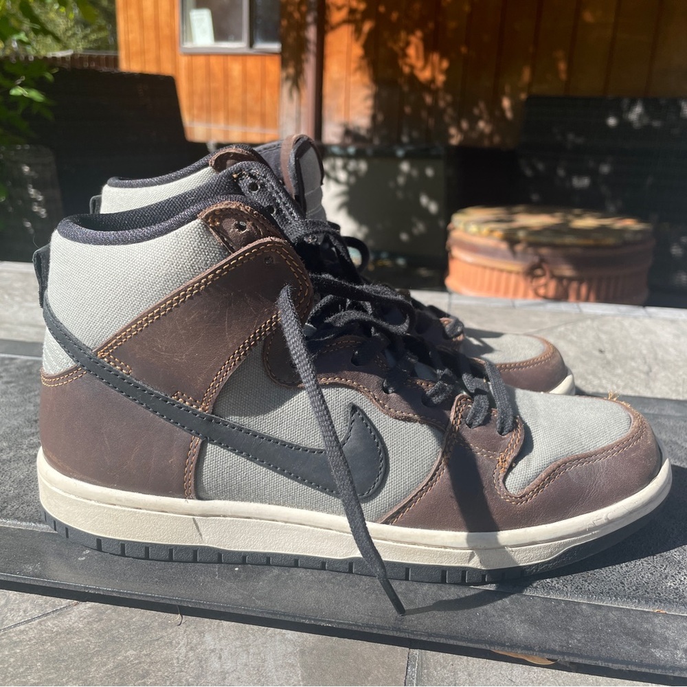 Nike SB Dunk Highs - Baroque Brown